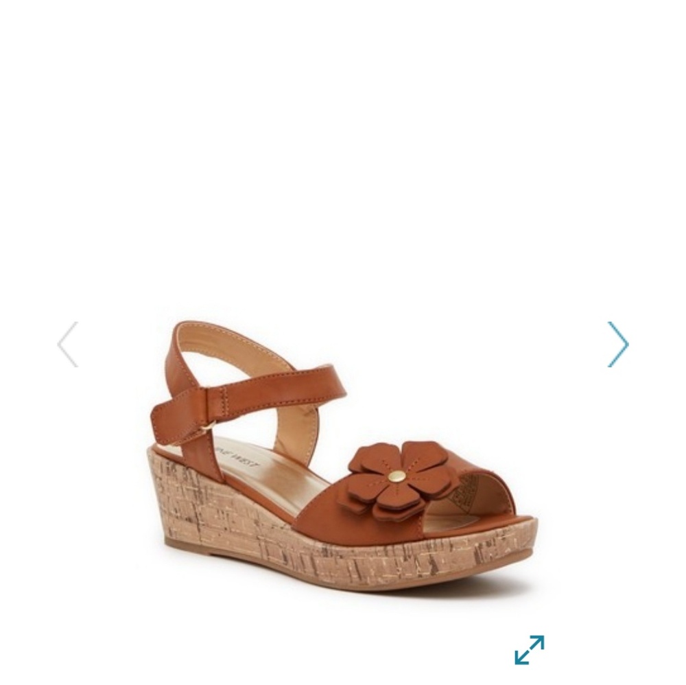 NINE WEST little girl's wedge sandal Size 2